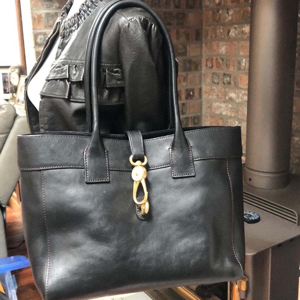 Dooney & Bourke - Picture 11 of 11